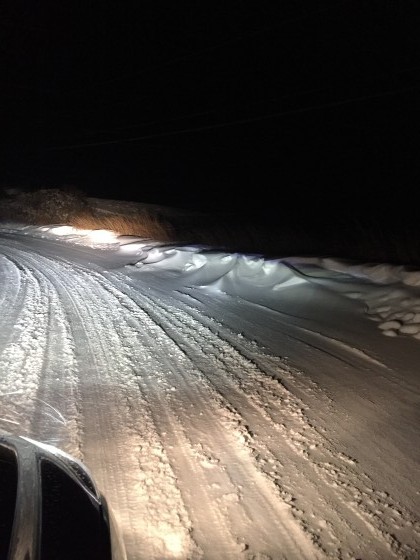 道路凍結にご注意ください Caution Icy Road